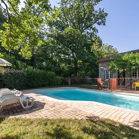 Stone House St Denis With Pool & Views Vila