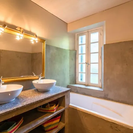 Villa Beautiful House With Garden In Aude