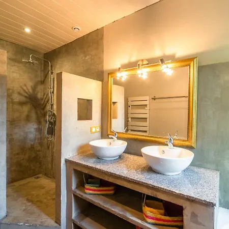 Villa Beautiful House With Garden In Aude